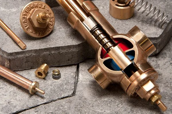 Holby Valve With Nut & Bolts