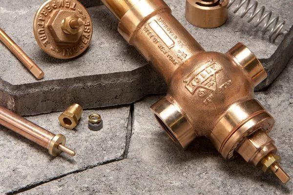 Holby Valve With Nut & Bolts